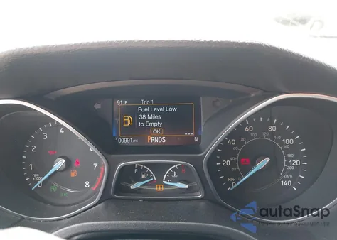 2016 Ford Focus Se z USA, uszkodzony, nr VIN 1FADP3F28GL223649